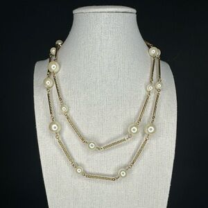 Vintage AVON “Easy Elegance” Gold Tone And Faux Pearl Necklace